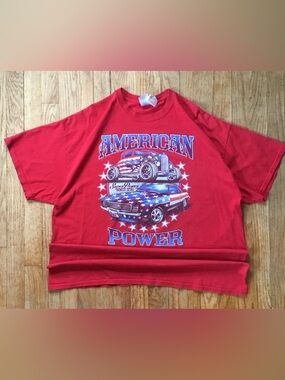 Vintage Gildan Red Graphic Tee with Blue Print